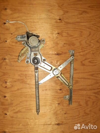 Стеклоподъёмник передний левый toyota camry gracia