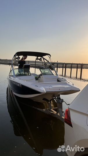 Катер буксировщик Mastercraft X Star