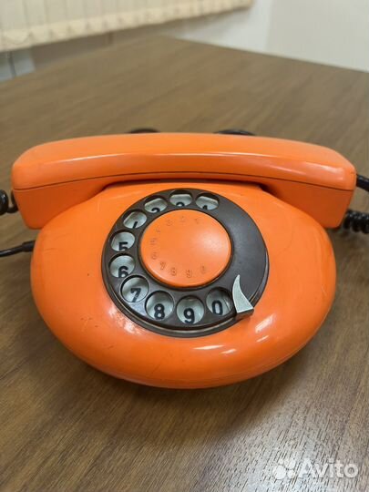 Старый телефон