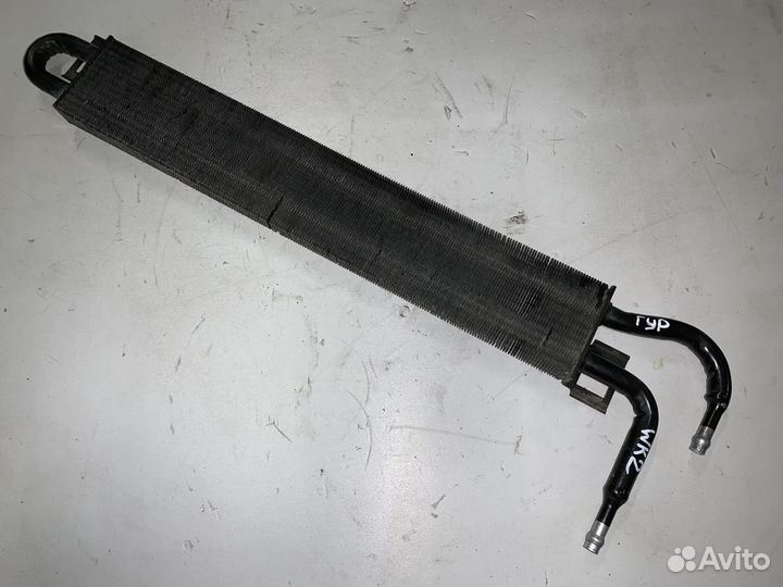 Радиатор охлаждения гур Jeep Grand Cherokee WK 2