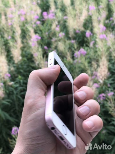 Смартфон iPhone SE 32Gb