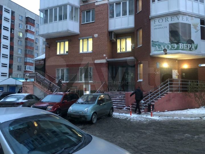 Помещение в центре, 166 м²