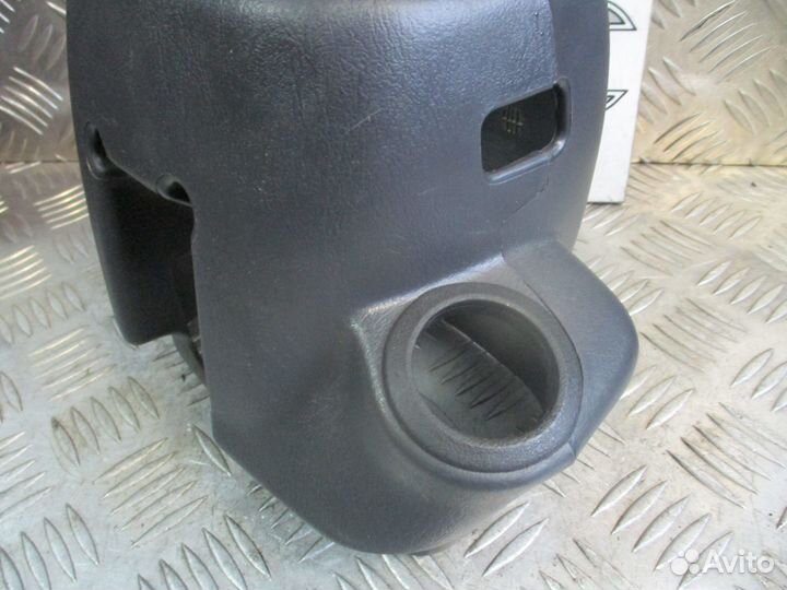 Кожух подрулевой Hyundai Sonata 3 1996г