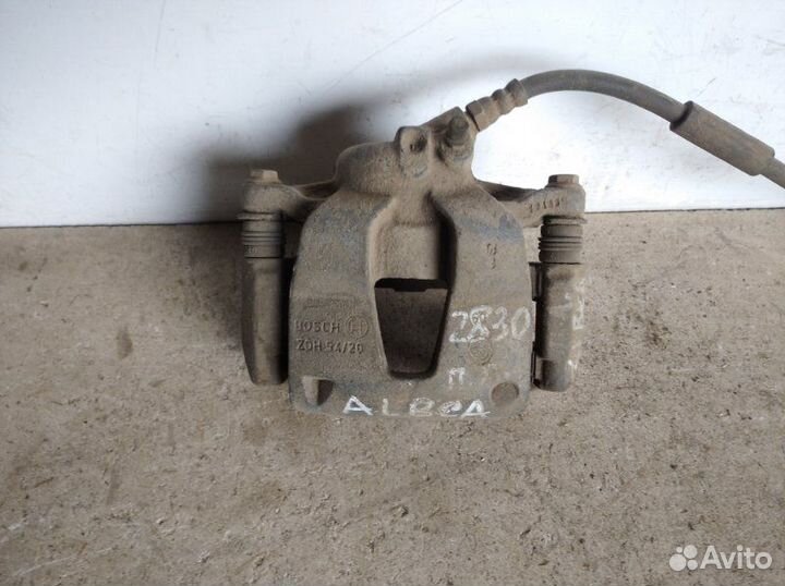 Суппорт передний левый Fiat Albea 2002-2012