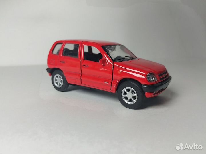 Niva-Chevrolet Welly 1:36