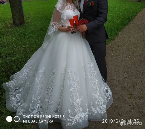 Свадебное платье