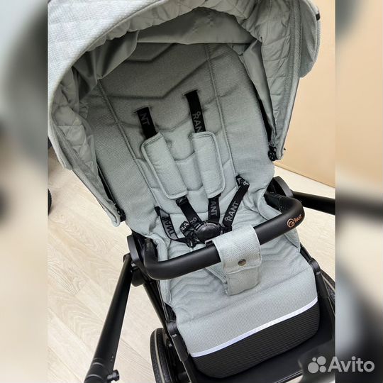 Коляска прогулочная