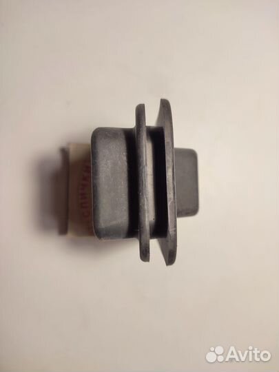 Пыльник вилки сцепления Mitsubishi MD703280