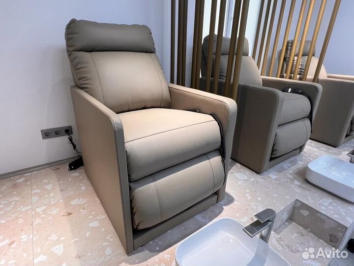 Кресло реклайнер для салона красоты