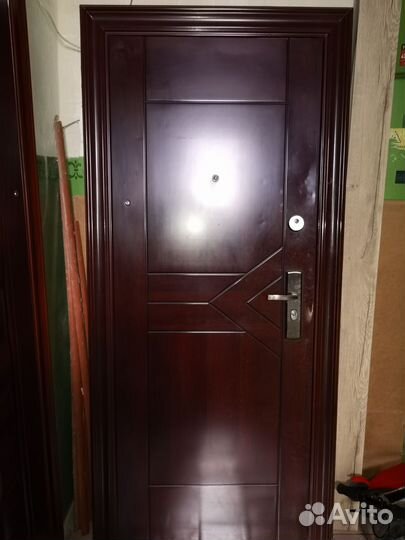 Дверь входная металлическая