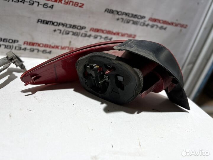 Задний правый фонарь peugeot 206 хэтчбек