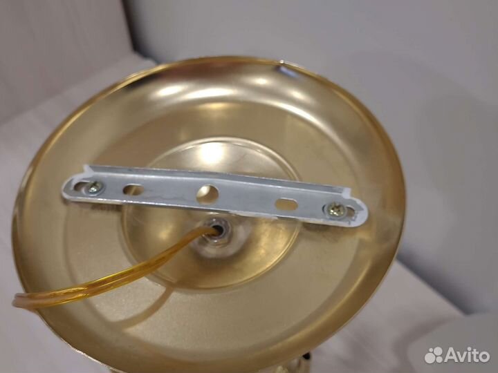 Люстра потолочная и бра