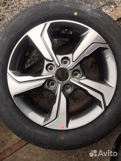 Оригинальный литой диск в сборе на кия церато 4