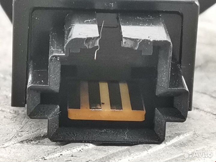 Кнопка аварийной сигнализации Mitsubishi Colt