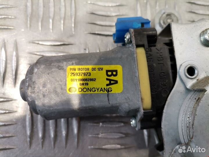 Стеклоподъемник передний левый Chevrolet Captiva