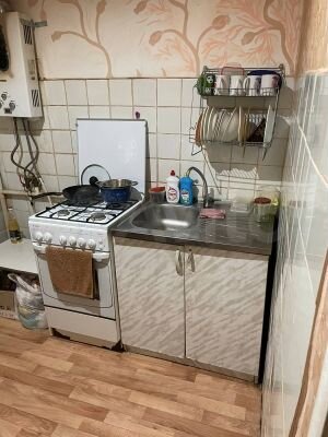 2-к. квартира, 43 м², 3/4 эт.