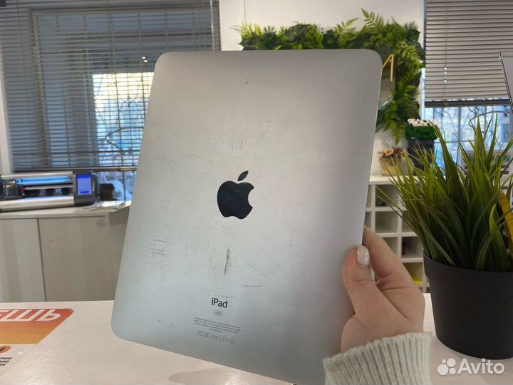 iPad 1 32gb Space Gray (С играми) б/у, рассрочка