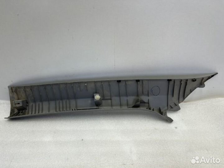 Накладка стойки внутренняя передняя правая Toyota