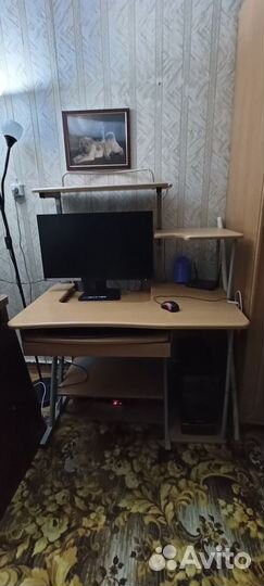 Компьютерный стол