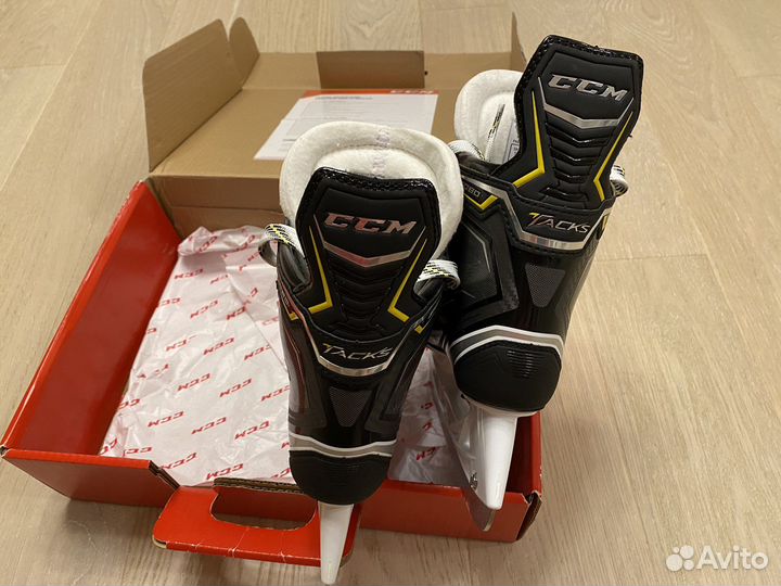 Коньки хоккейные CCM