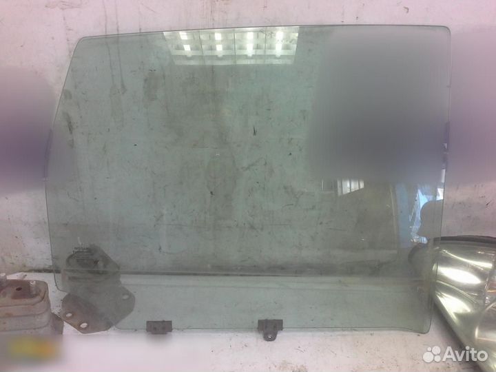 Стекло двери задней правой Nissan Note (E11) 2006