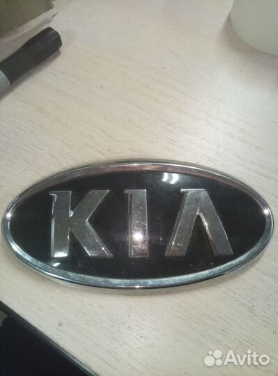 Эмблема Kia Bongo передняя