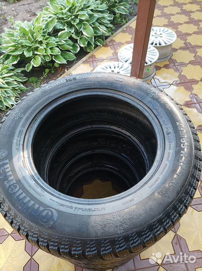 Continental ContiIceContact 235/65 R17 98T