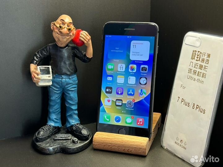 iPhone 8 Plus, 64 ГБ