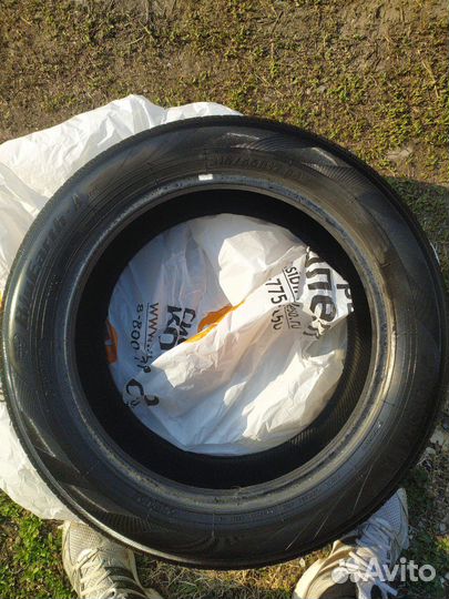 Yokohama BluEarth AE50 215/55 R17 94W