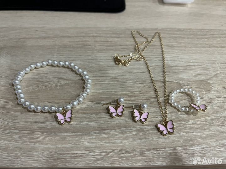Набор бижутерии