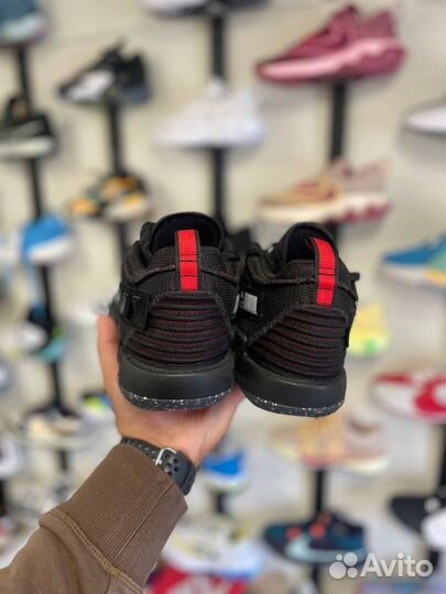 Баскетбольные кроссовки Adidas Dame 7