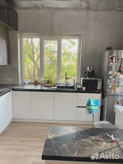 Кухонный гарнитур угловой матовый