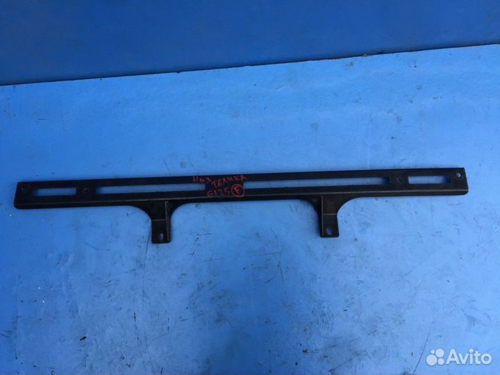 Крепление радиатора нижнее