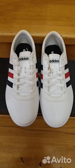 Кроссовки Adidas 43 размер оригинал