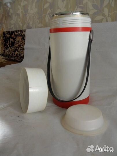 Термос 1.2 л. СССР с ручкой ремнем