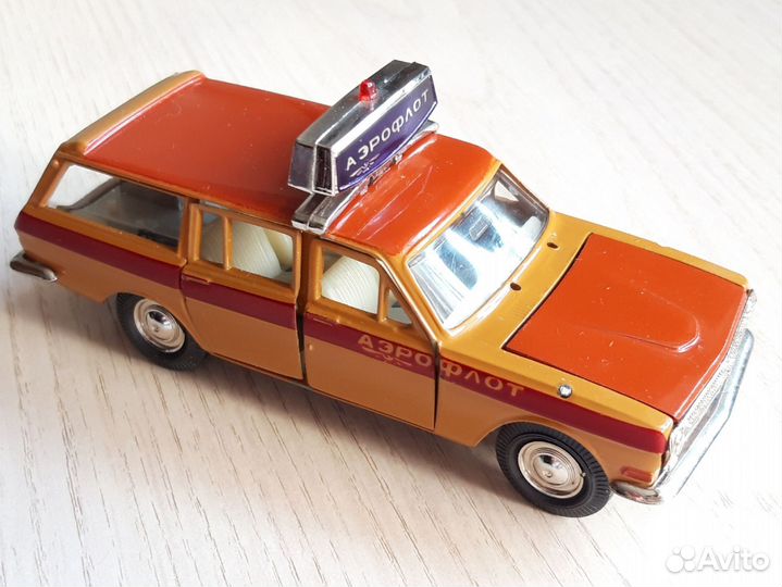 Масштабная модель Волга Газ 24 Аэрофлот 1:43