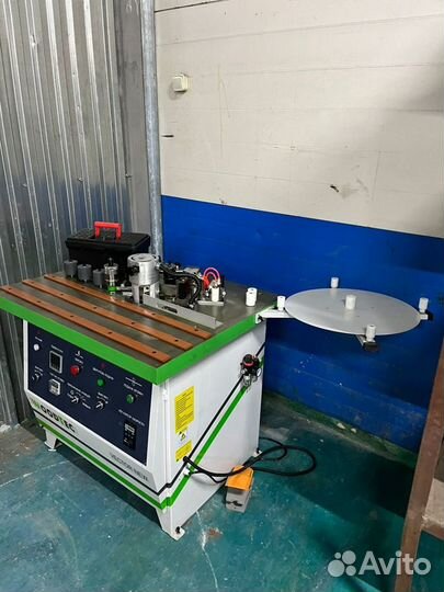 Кромкооблицовочный станок с ручной подачей