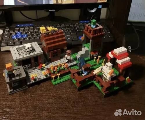 Конструктор My World Деревня в Лесу 778 деталей