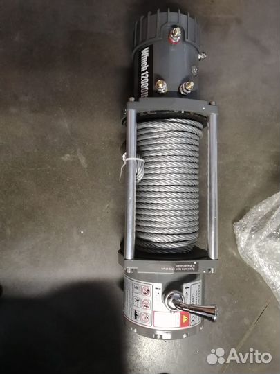 Лебедка электрическая автомобильная