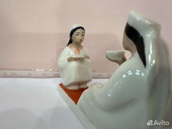 Фарфоровые статуэтки