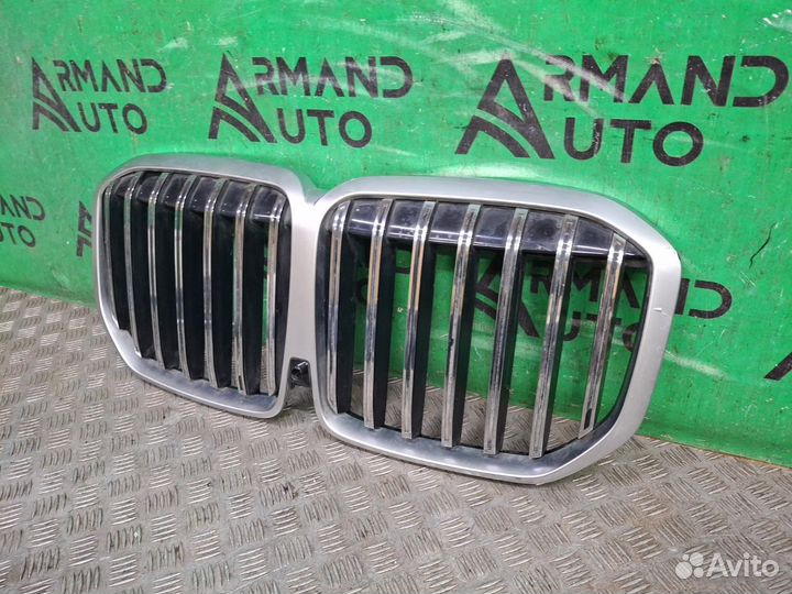 Решетка радиатора Bmw X7 G07 2022-Нв