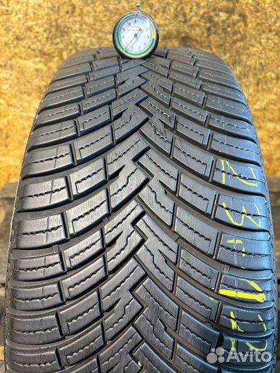 Pirelli Scorpion All Season SF2 235/45 R20