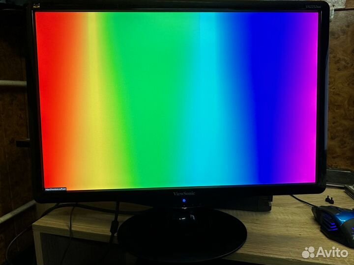 Хороший широкоф. монитор 22