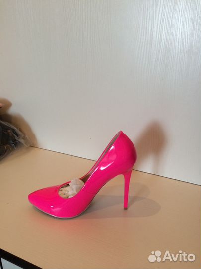 Продам новые туфли