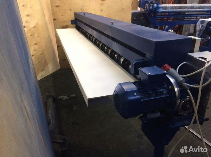 Станок для нанесения ребер жесткости