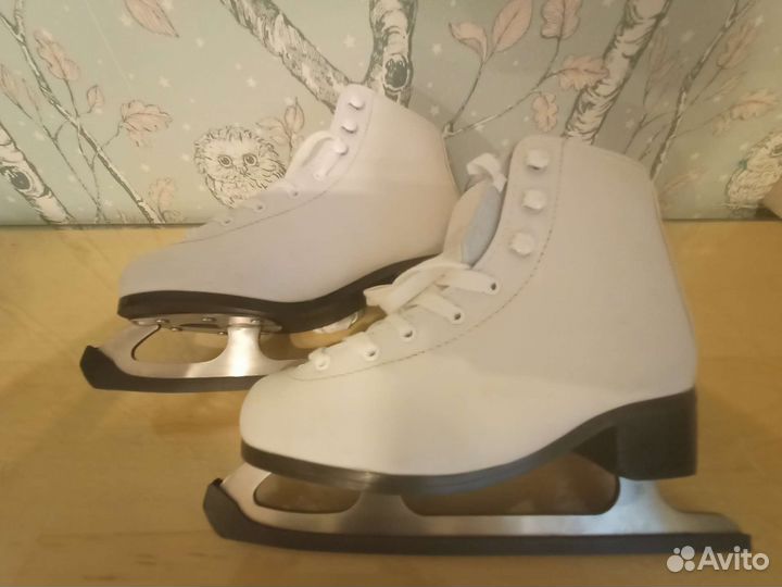 Новые фигурные коньки 35 р-р