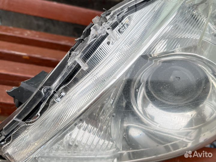 Фара от toyota Аурис 2010г