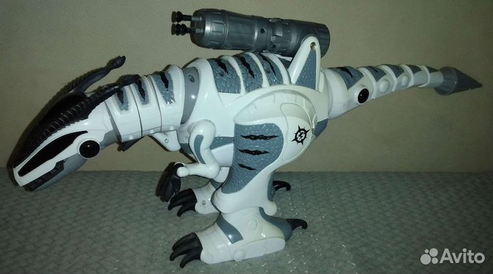 Робот динозавр на дистанционном управлении