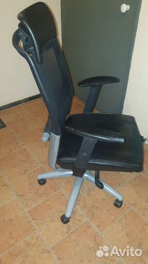 Компьютерное кресло
