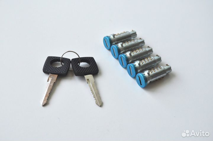 Личинки замков Vito / Spriner / LT